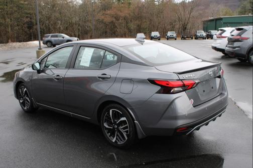 Gun Metallic 2024 Nissan Versa 1.6 S