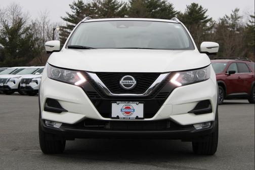 2022 Nissan Rogue Sport SV