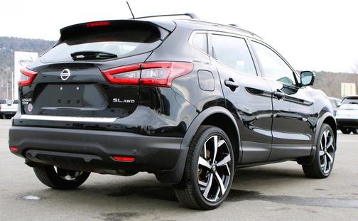 2022 Nissan Rogue Sport SL