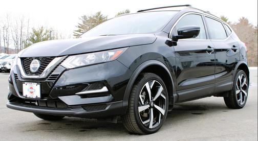 2022 Nissan Rogue Sport SL