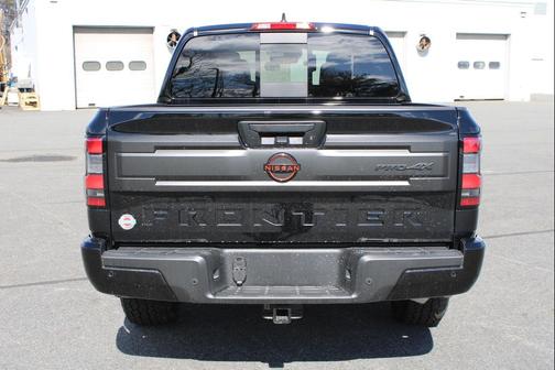 Super Black 2025 Nissan Frontier PRO-4X