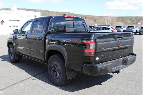 Super Black 2025 Nissan Frontier PRO-4X