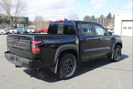 Super Black 2025 Nissan Frontier PRO-4X