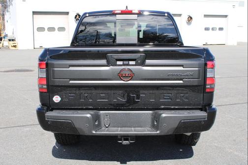 Super Black 2025 Nissan Frontier PRO-4X