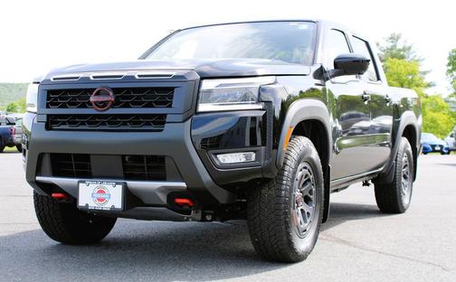 Super Black 2025 Nissan Frontier PRO-4X