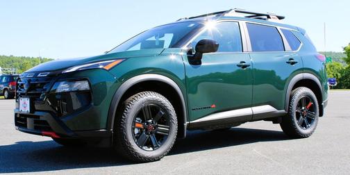 Obsidian Green 2026 Nissan Rogue Rock Creek