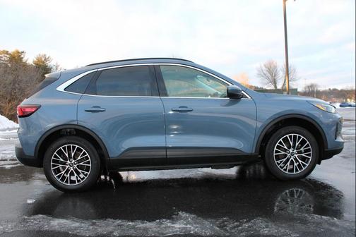 2024 Ford Escape PHEV Base