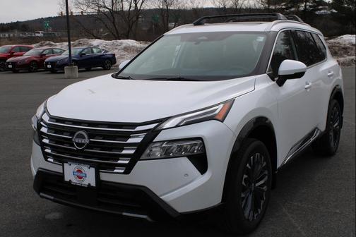 Everest White Pearl Tricoat 2026 Nissan Rogue Platinum