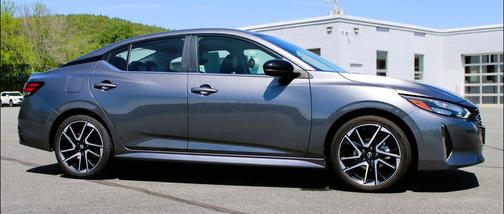 Gun Metallic 2025 Nissan Sentra SR
