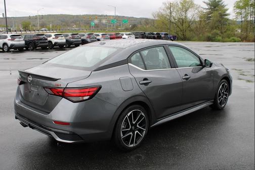 Gun Metallic 2025 Nissan Sentra SR