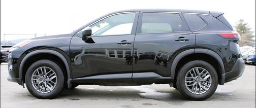 Super Black 2023 Nissan Rogue S