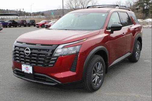 2026 Nissan Pathfinder SV