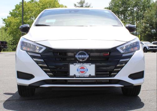 Aspen White Tricoat 2025 Nissan Versa 1.6 S