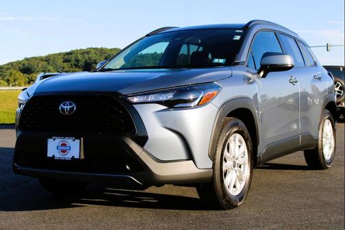 2024 Toyota Corolla Cross LE
