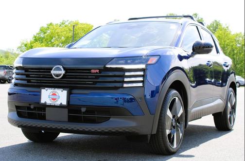 Deep Blue Pearl 2026 Nissan Kicks SR