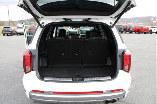 Hyper White 2023 Hyundai PALISADE Calligraphy