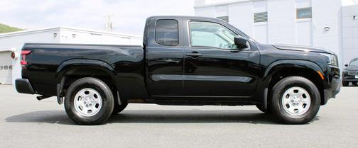 Super Black 2023 Nissan Frontier S