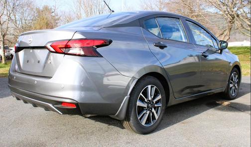 2025 Nissan Versa 1.6 S