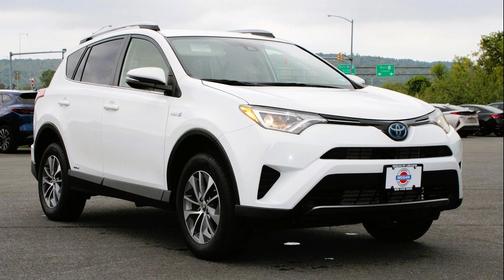 2018 Toyota RAV4 Hybrid LE