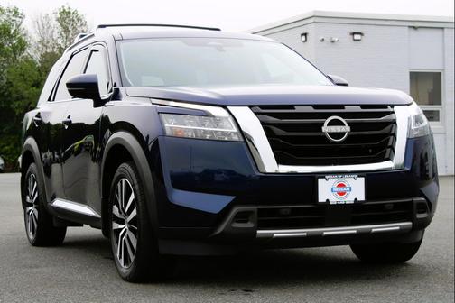 Deep Ocean Blue Pearl 2023 Nissan Pathfinder Platinum 4WD
