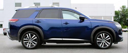 Deep Ocean Blue Pearl 2023 Nissan Pathfinder Platinum 4WD