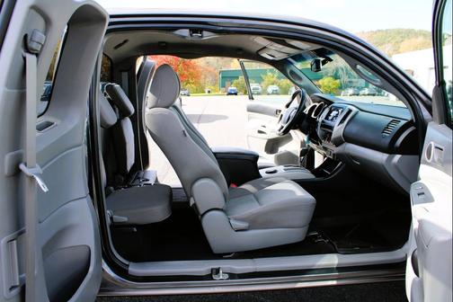 2013 Toyota Tacoma Base