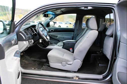 2013 Toyota Tacoma Base