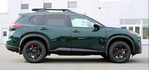 Obsidian Green Pearl 2026 Nissan Rogue Rock Creek