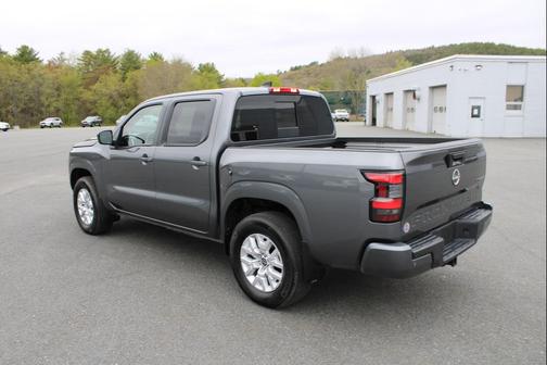 Gun Metallic 2023 Nissan Frontier SV