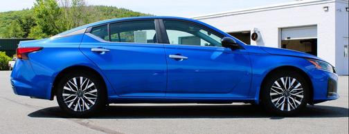 Bluestone Pearl 2025 Nissan Altima SV FWD