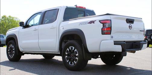 Glacier White 2024 Nissan Frontier PRO-4X
