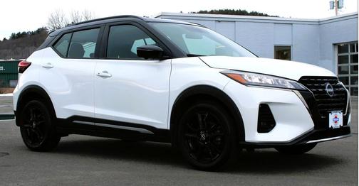 2024 Nissan Kicks SR