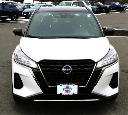 2024 Nissan Kicks SR