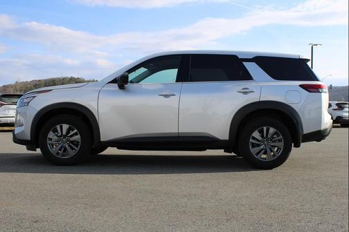 2025 Nissan Pathfinder S 4WD