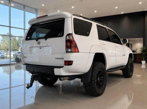 Natural White 2005 Toyota 4Runner Sport V8