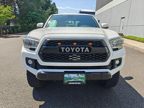Super White 2019 Toyota Tacoma TRD Off Road