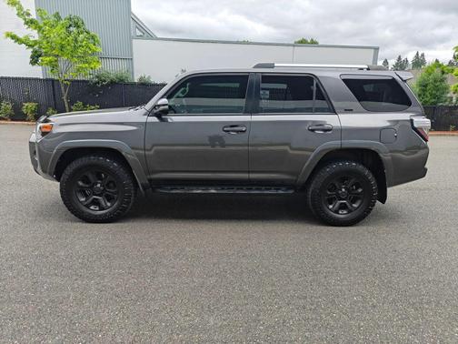 Magnetic Gray Metallic 2019 Toyota 4Runner SR5 Premium