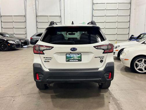 White 2020 Subaru Outback Onyx Edition XT