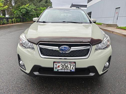 Tan 2017 Subaru Crosstrek 2.0i Premium