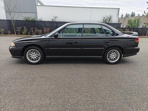 Black Granite Pearl 1997 Subaru Legacy Base