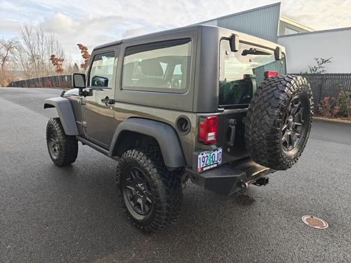 Granite Crystal Metallic Clearcoat 2014 Jeep Wrangler Rubicon