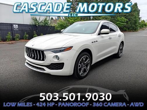 White 2017 Maserati Levante S