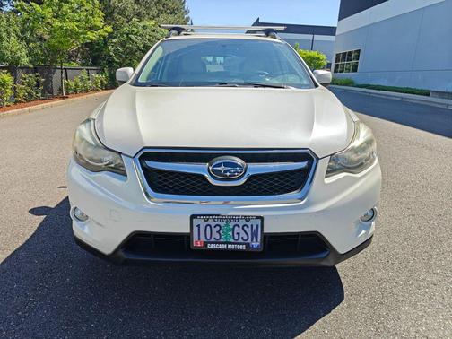 Satin White Pearl 2014 Subaru XV Crosstrek 2.0i Premium
