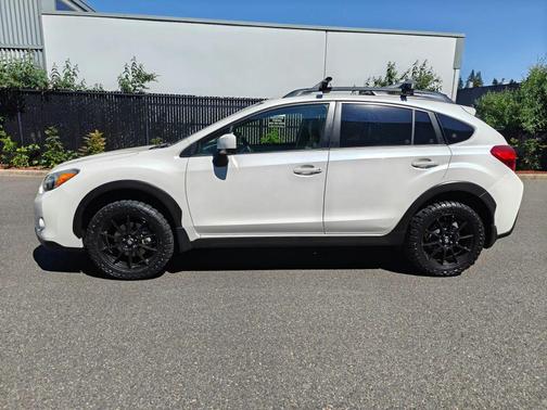 Satin White Pearl 2014 Subaru XV Crosstrek 2.0i Premium