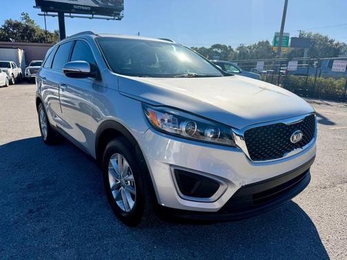 2016 Kia Sorento LX