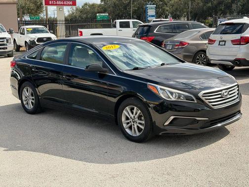 2017 Hyundai SONATA SE