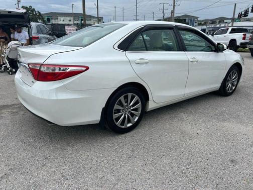 2016 Toyota Camry XLE