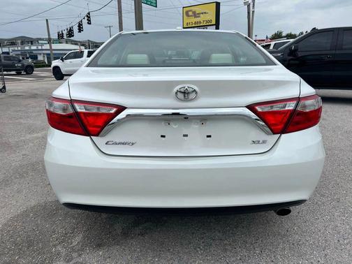 2016 Toyota Camry XLE