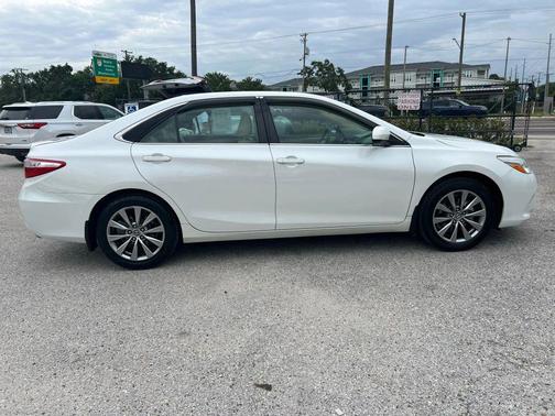 2016 Toyota Camry XLE