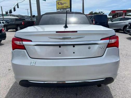 2011 Chrysler 200 Touring